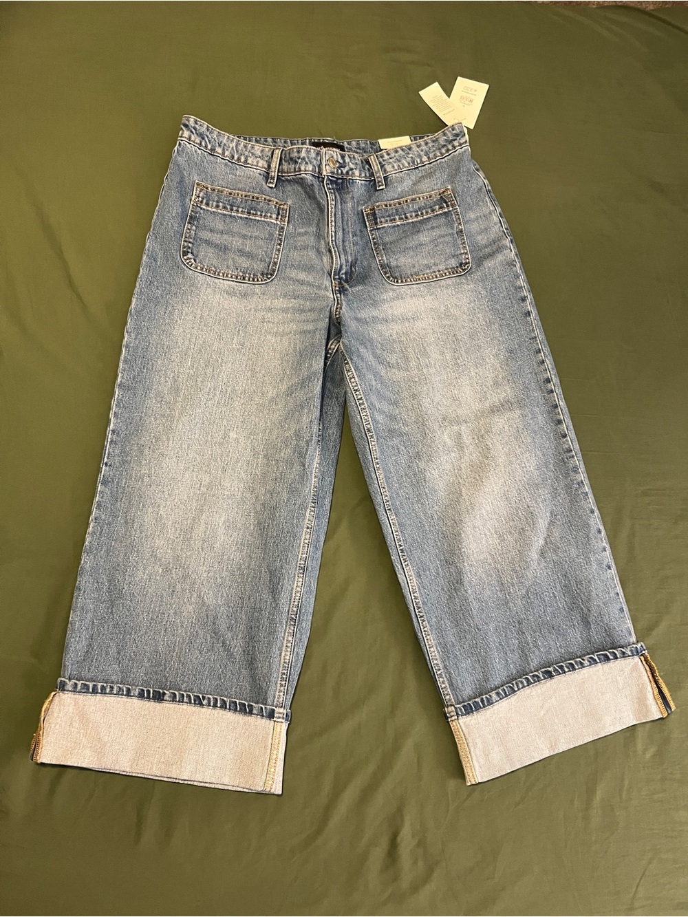 Women’s Light Blue Wide-Leg Cropped Jeans Size 18